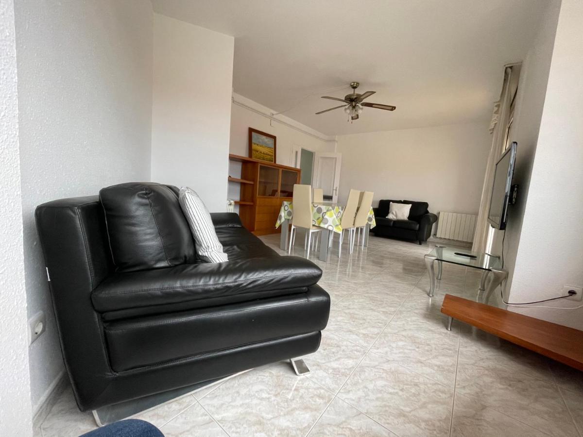 7 Personas En Calafell, Barcelona. Apartment